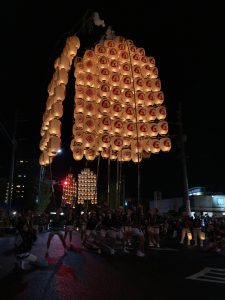 武雄市での演技のようす